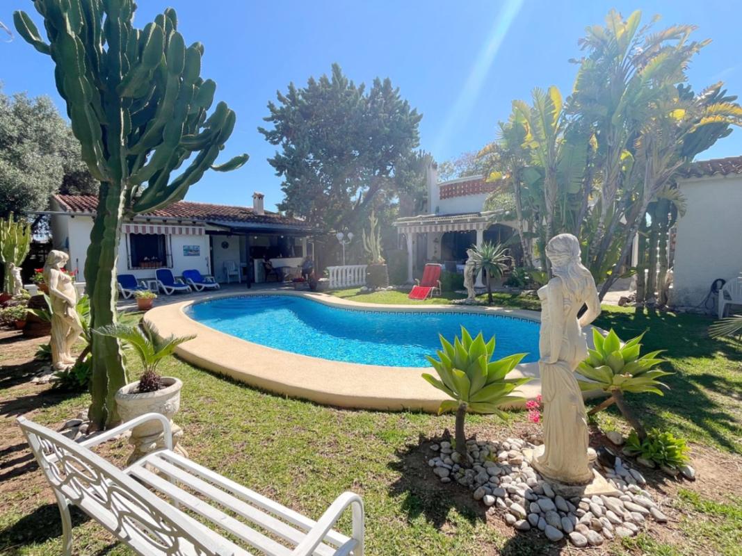 Sale of independent chalet in Casa o chalet en Els Poblets, Els Poblets
photo 3