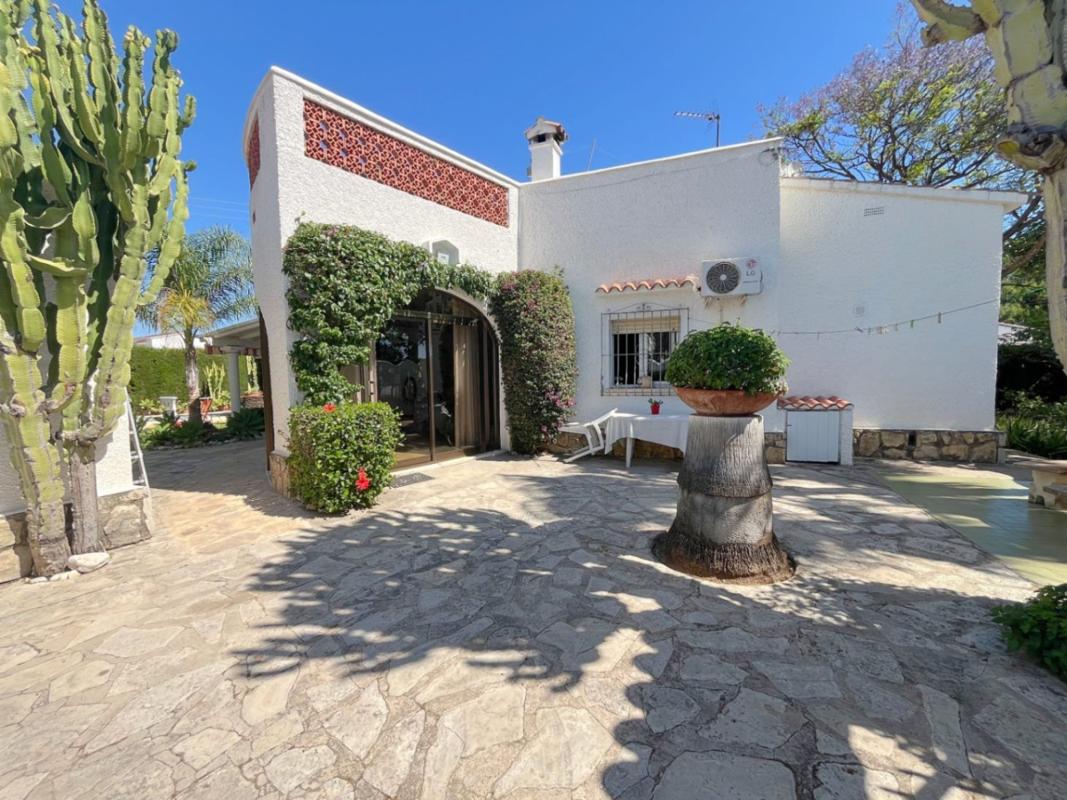 Sale of independent chalet in Casa o chalet en Els Poblets, Els Poblets
photo 4