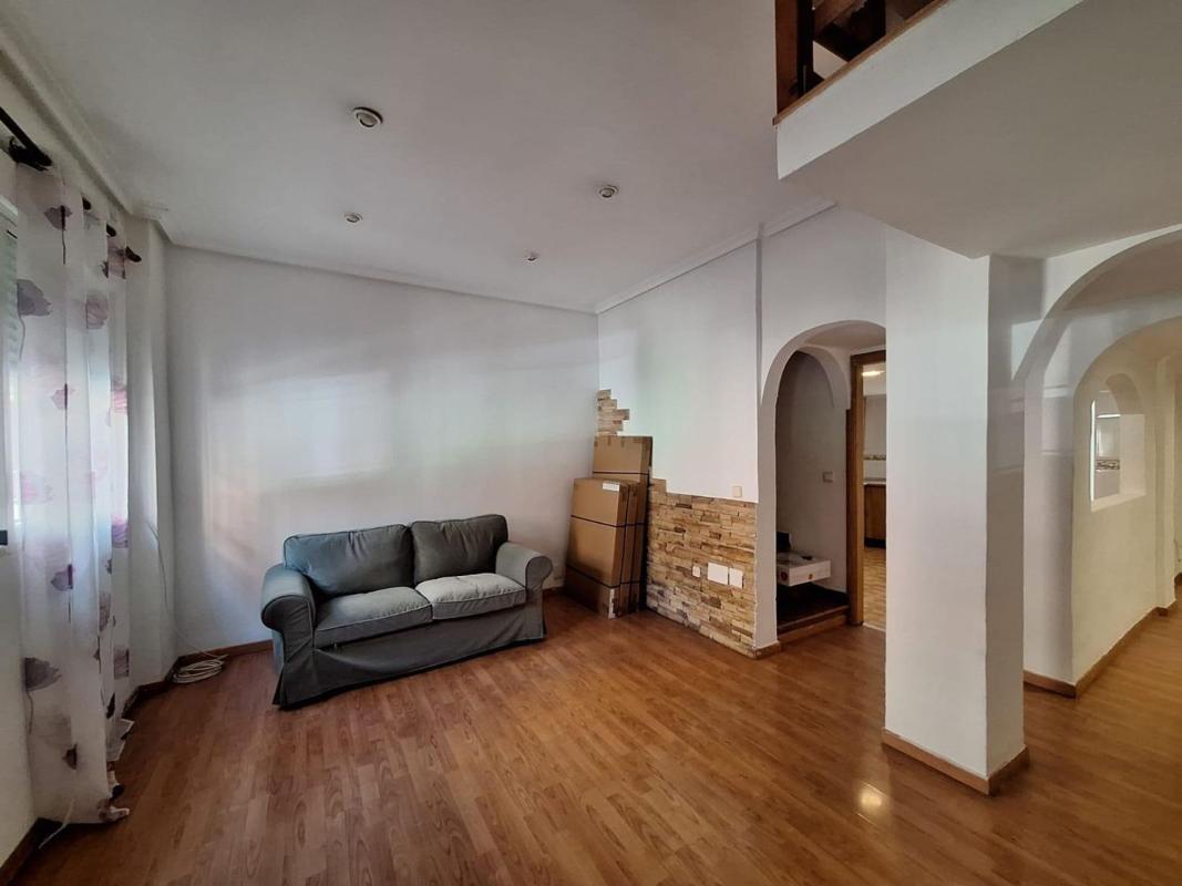 Продажа квартиры на Piso en Calle del General Aldave, Carolinas Bajas, Alicante / Alacant, Аликанте / Алакант
photo 1