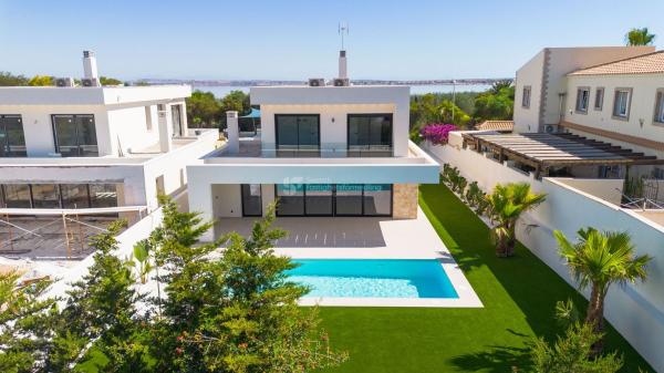 Casa o chalet independiente en Calle Salinas Bal, Los Balcones - Los Altos del Edén, Torrevieja photo 3
