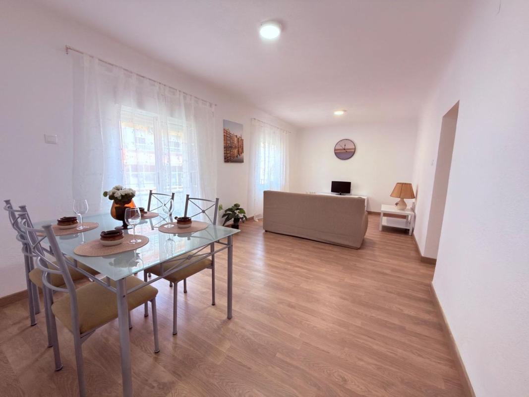 Venta de piso en Piso en Calle Abad Fernández Helguera, Colonia Requena - Virgen del Carmen, Alicante / Alacant, Alicante / Alacant
photo 1