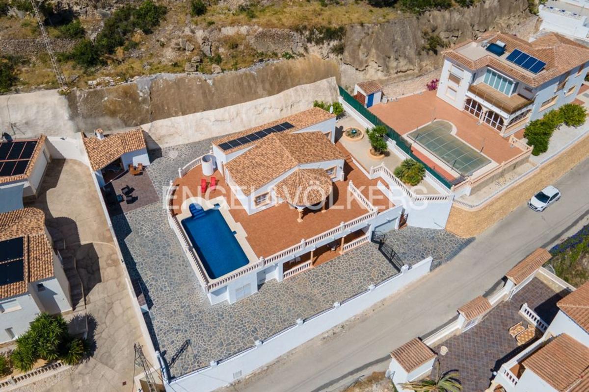 Propiedades en venta y alquiler en España photo 3