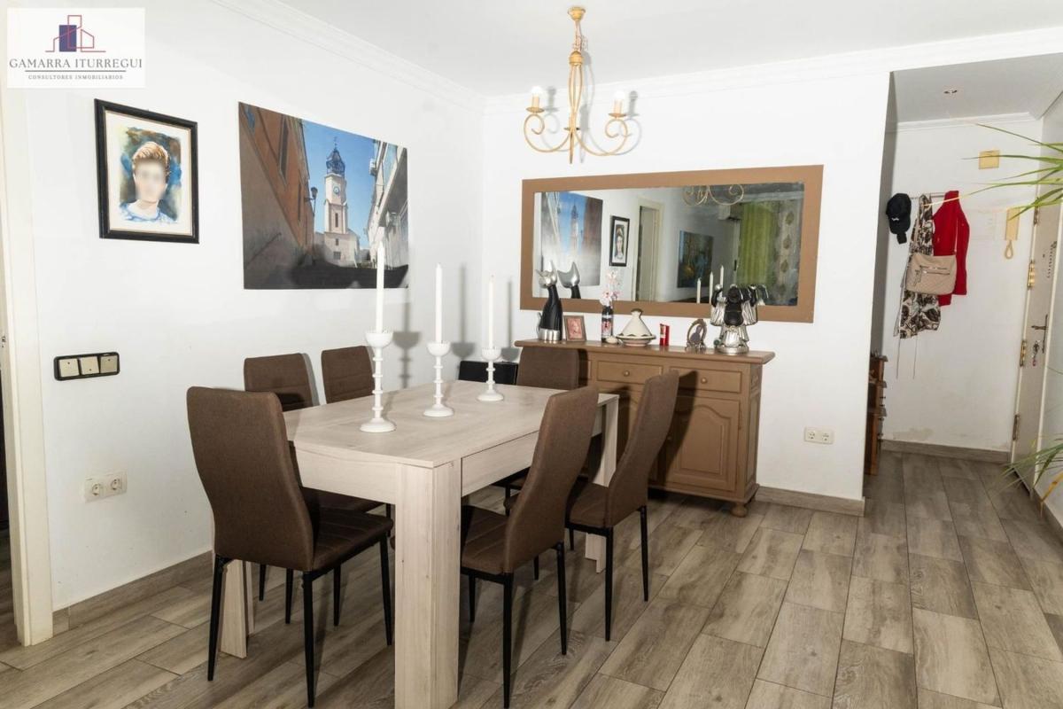 Venta de piso en Piso en Ciudad Elegida, Alicante / Alacant, Alicante / Alacant
 photo 2