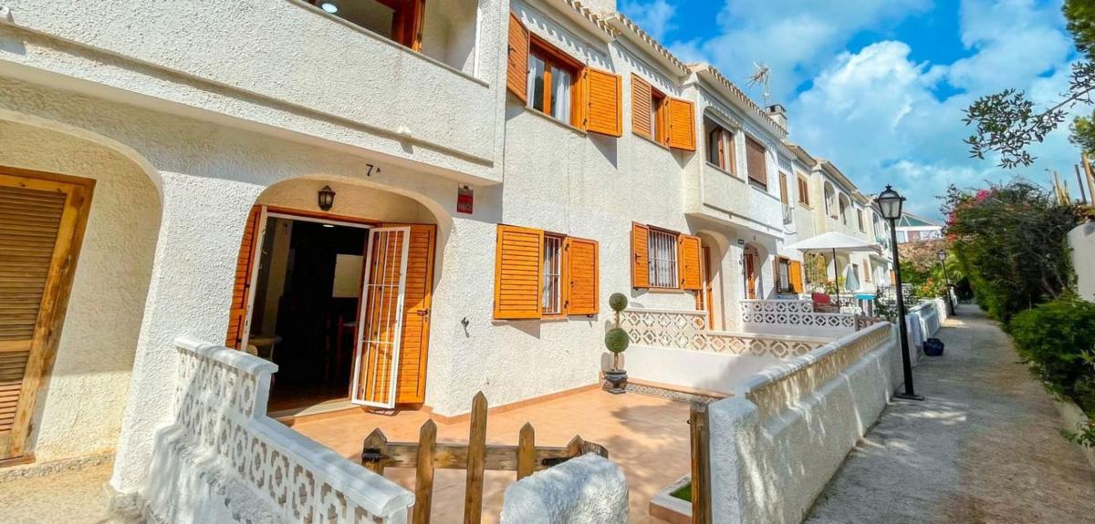 Properties for sale and rent in Spain photo 2