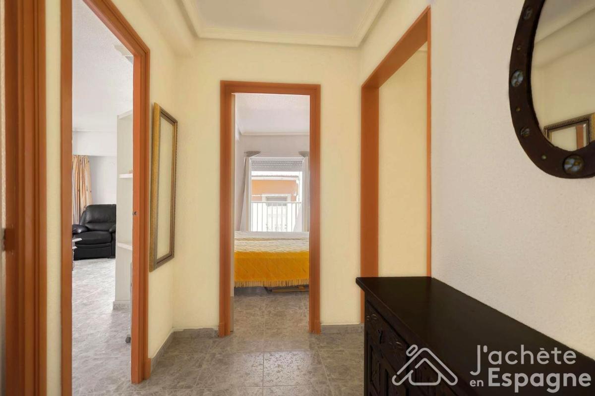Venta de piso en Piso en Calle Empecinado, San Antón, Alicante / Alacant, Alicante / Alacant
 photo 2