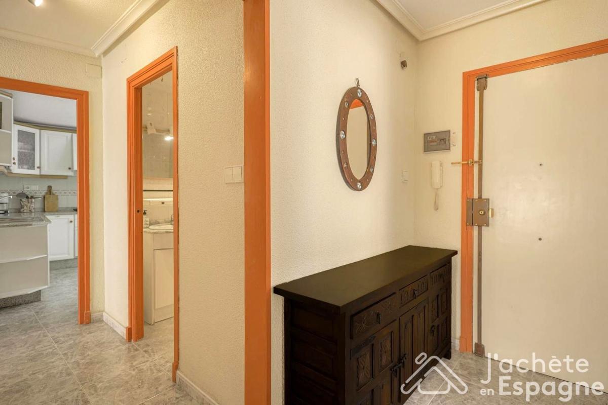 Venta de piso en Piso en Calle Empecinado, San Antón, Alicante / Alacant, Alicante / Alacant
 photo 3