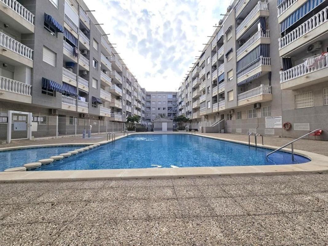 Продажа квартиры на Piso en Avenida Habaneras - Curva de Palangre, Torrevieja, Торревьеха
photo 2