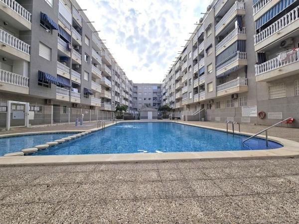 Продажа квартиры на Piso en Avenida Habaneras - Curva de Palangre, Torrevieja, Торревьеха
 photo 2