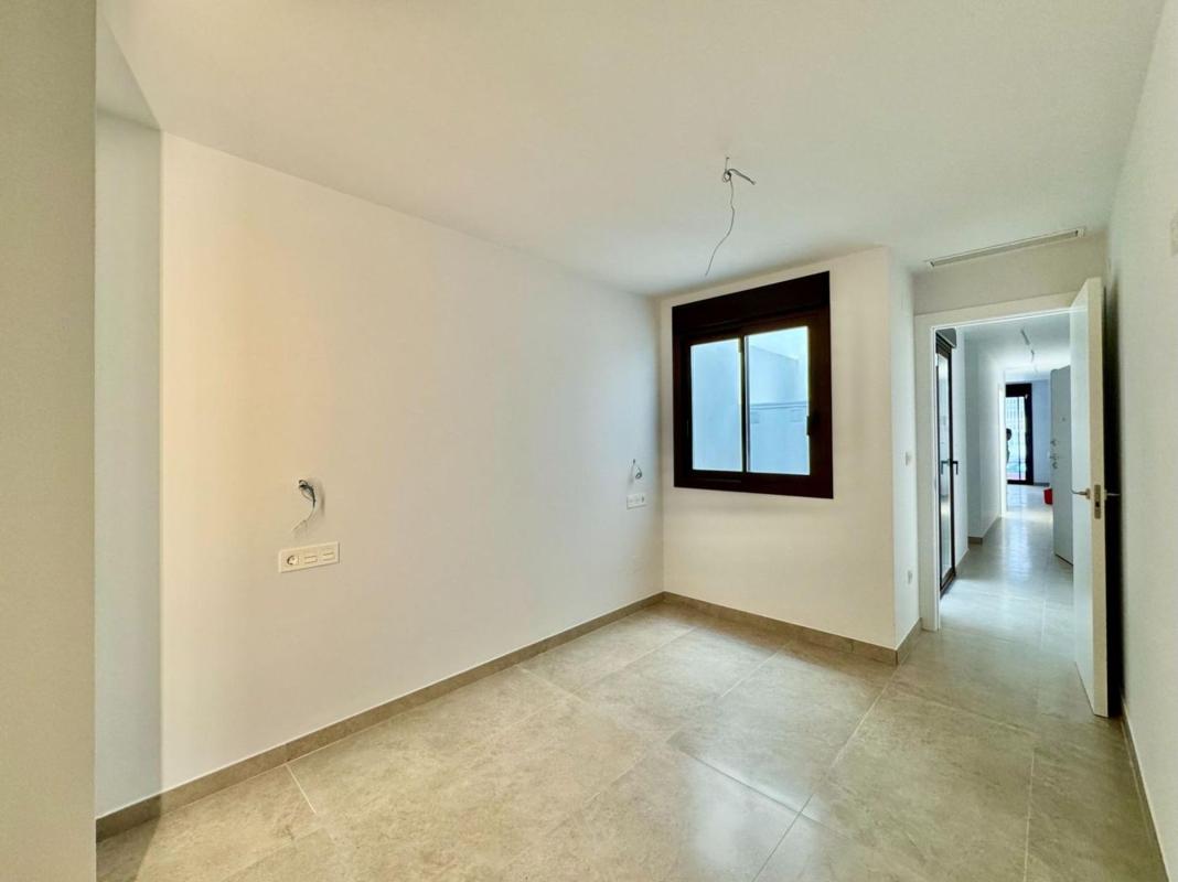 Venta de piso en Piso en Calle Helsinki, Playa de los Locos, Torrevieja, Torrevieja
photo 4