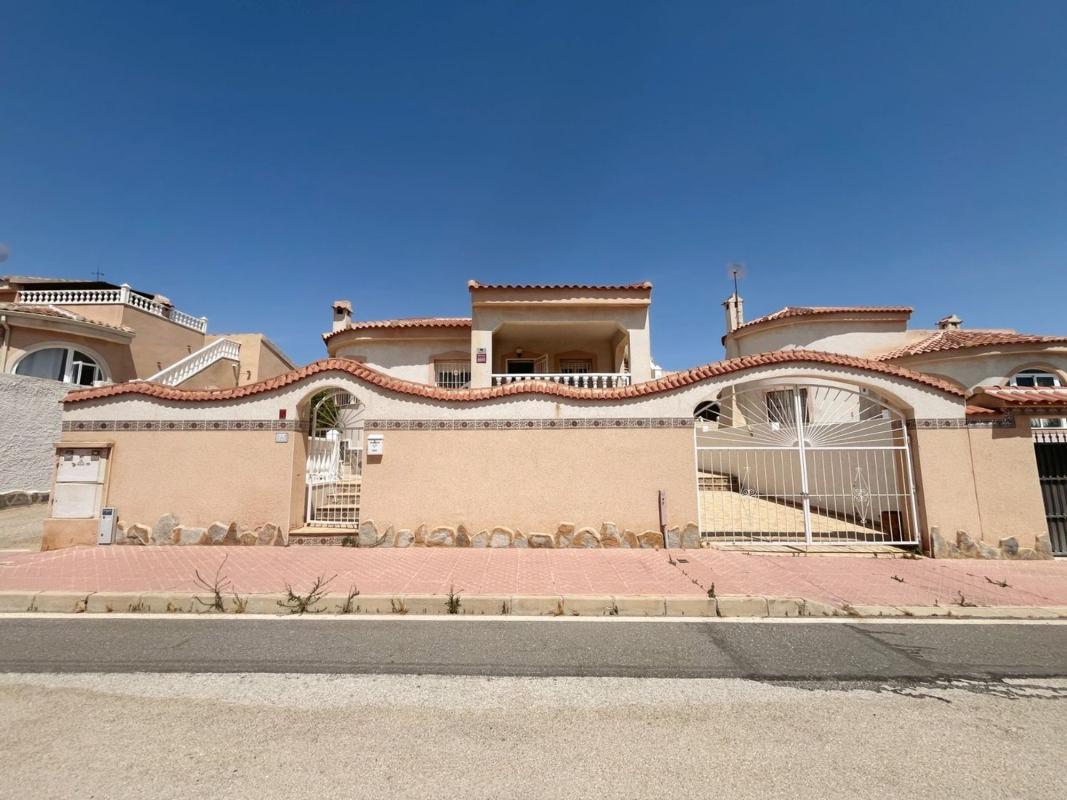 Propiedades en venta y alquiler en España photo 1