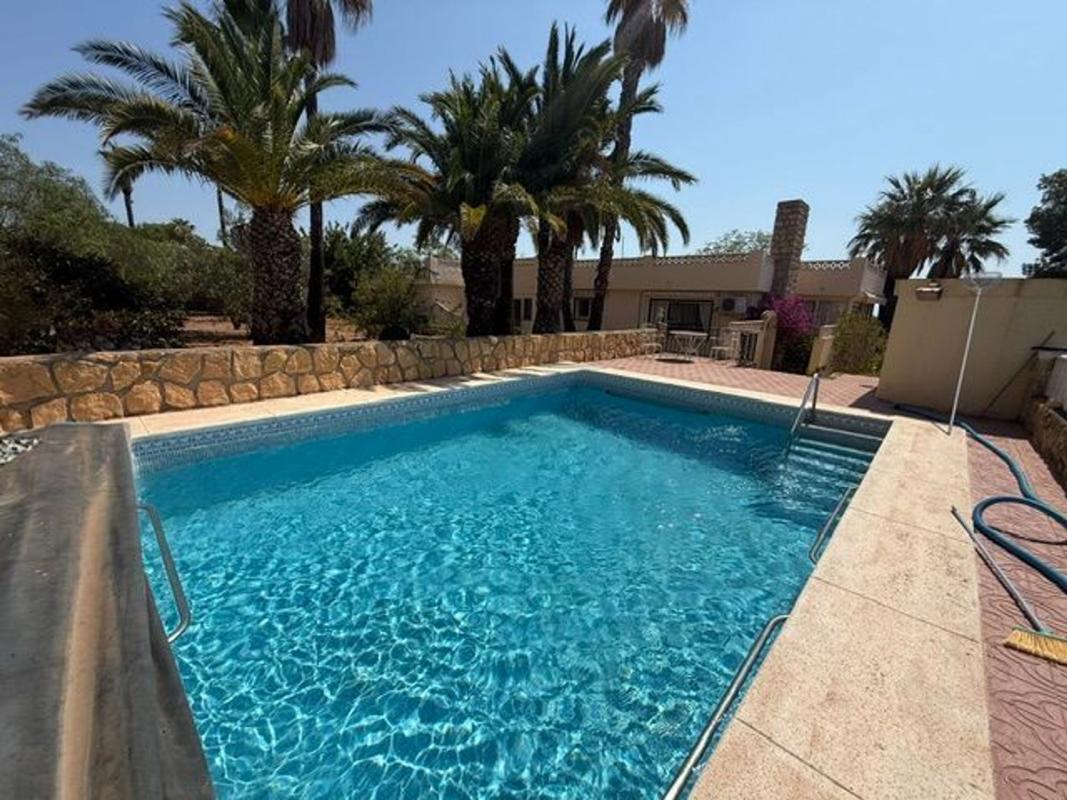 Propiedades en venta y alquiler en España photo 1