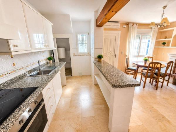 Chalet adosado en Calle Canal de La Mancha, 50, Villamartín, Orihuela thumbnail 1