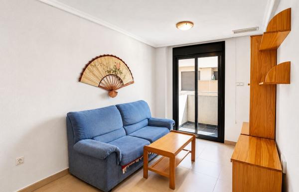 Продажа квартиры на Piso en Calle Apolo, 61, Centro - Muelle Pesquero, Torrevieja, Торревьеха
thumbnail 2
