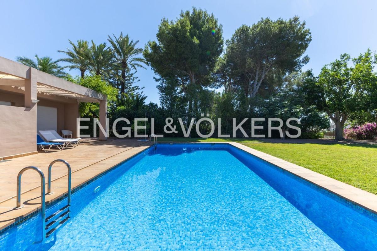 Propiedades en venta y alquiler en España photo 4