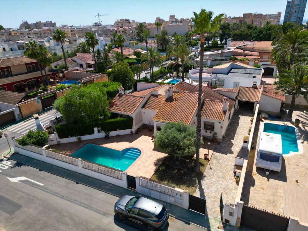 Propiedades en venta y alquiler en España photo 1