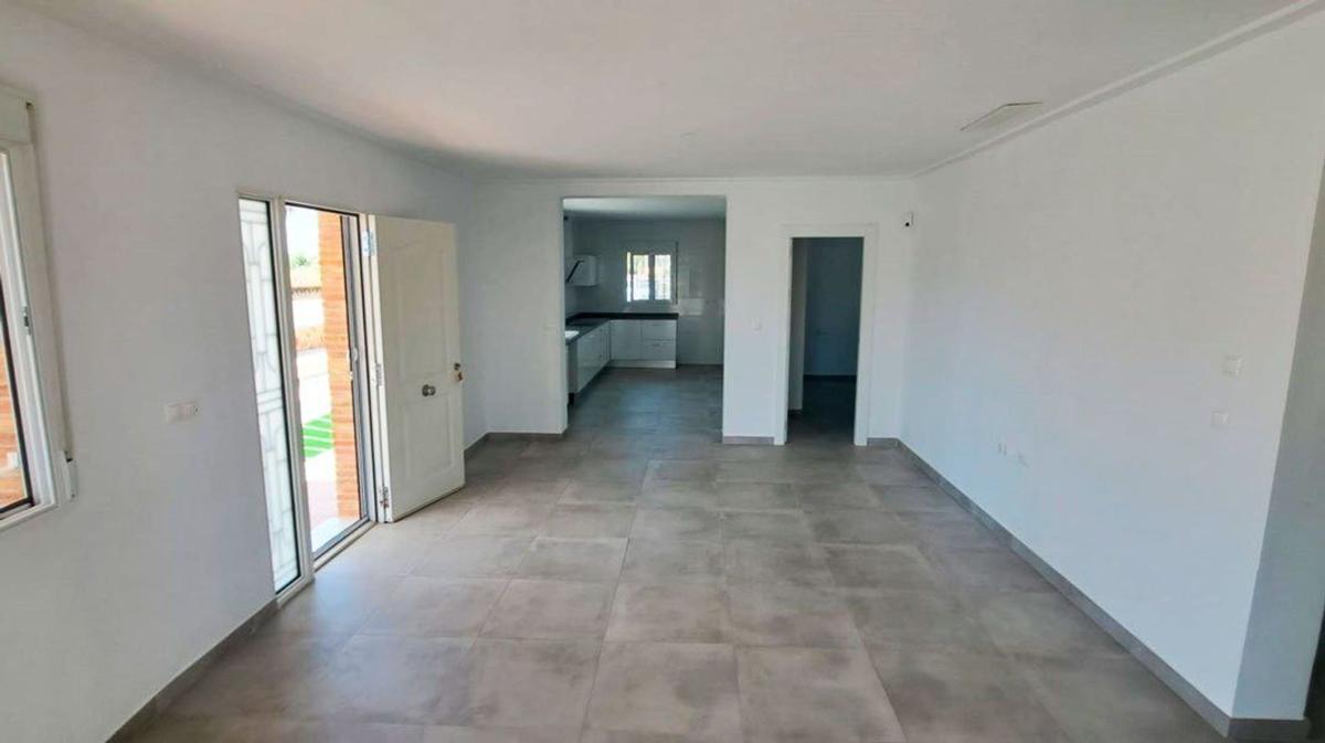 Venta de chalet independiente en Casa o chalet en Avenida de la Constitución, Catral, Catral
photo 3