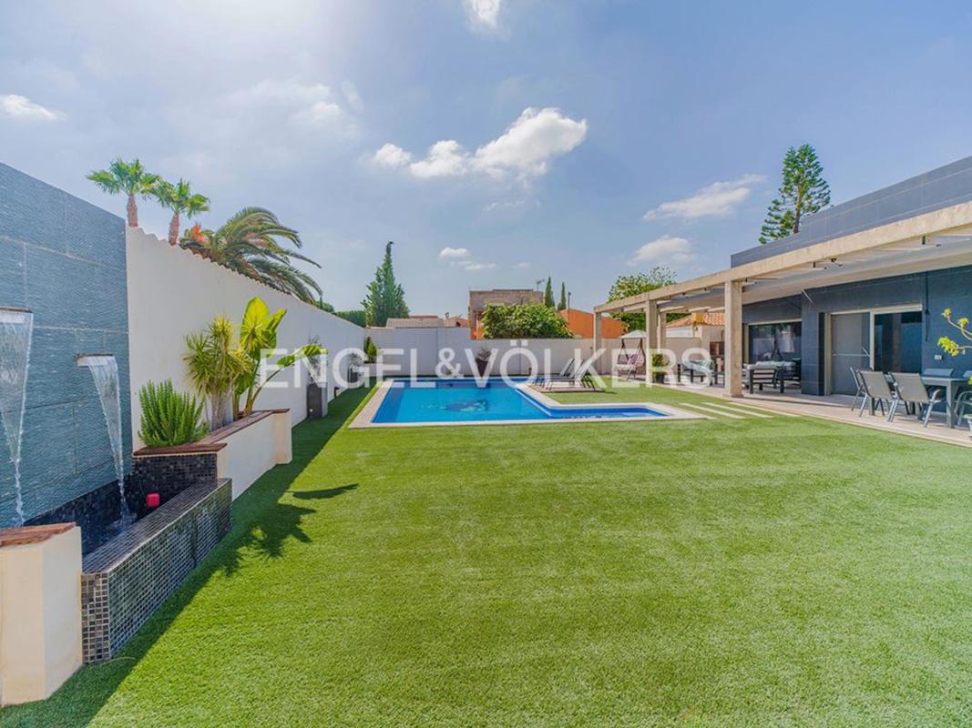 Propiedades en venta y alquiler en España photo 3