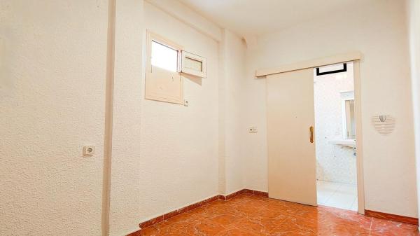 Venta de piso en Piso en Ensanche-Diputación, Alicante / Alacant, Alicante / Alacant
 photo 4