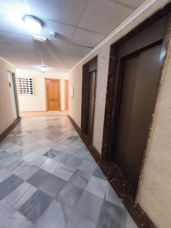 Venta de piso en Piso en Parque Acuático - Sector 25, Torrevieja, Torrevieja
photo 3