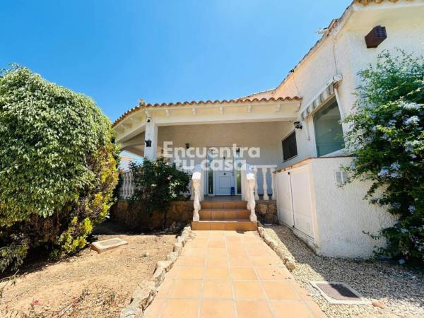 Частный шале на продаже в  Casa o chalet en Calle de Bergen, L'Albir, Alfaz del Pi, Алфаз дель Пи photo 2