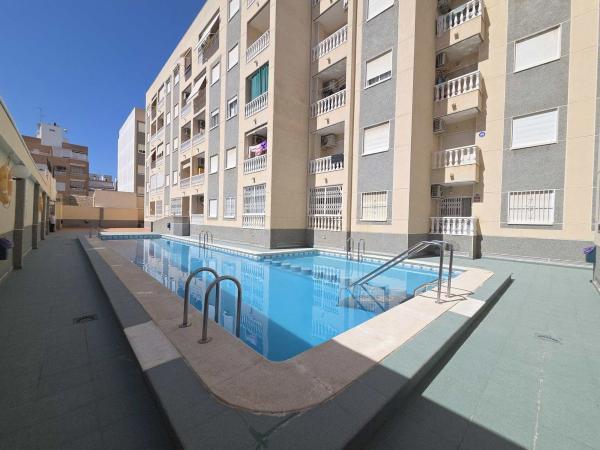Venta de piso en Piso en Rambla Juan Mateo García, 56, Centro - Muelle Pesquero, Torrevieja, Torrevieja
 photo 1