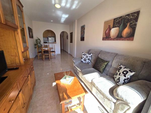 Venta de piso en Piso en Rambla Juan Mateo García, 56, Centro - Muelle Pesquero, Torrevieja, Torrevieja
 photo 3