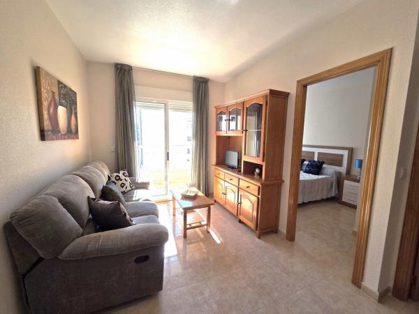 Venta de piso en Piso en Rambla Juan Mateo García, 56, Centro - Muelle Pesquero, Torrevieja, Torrevieja
 photo 4