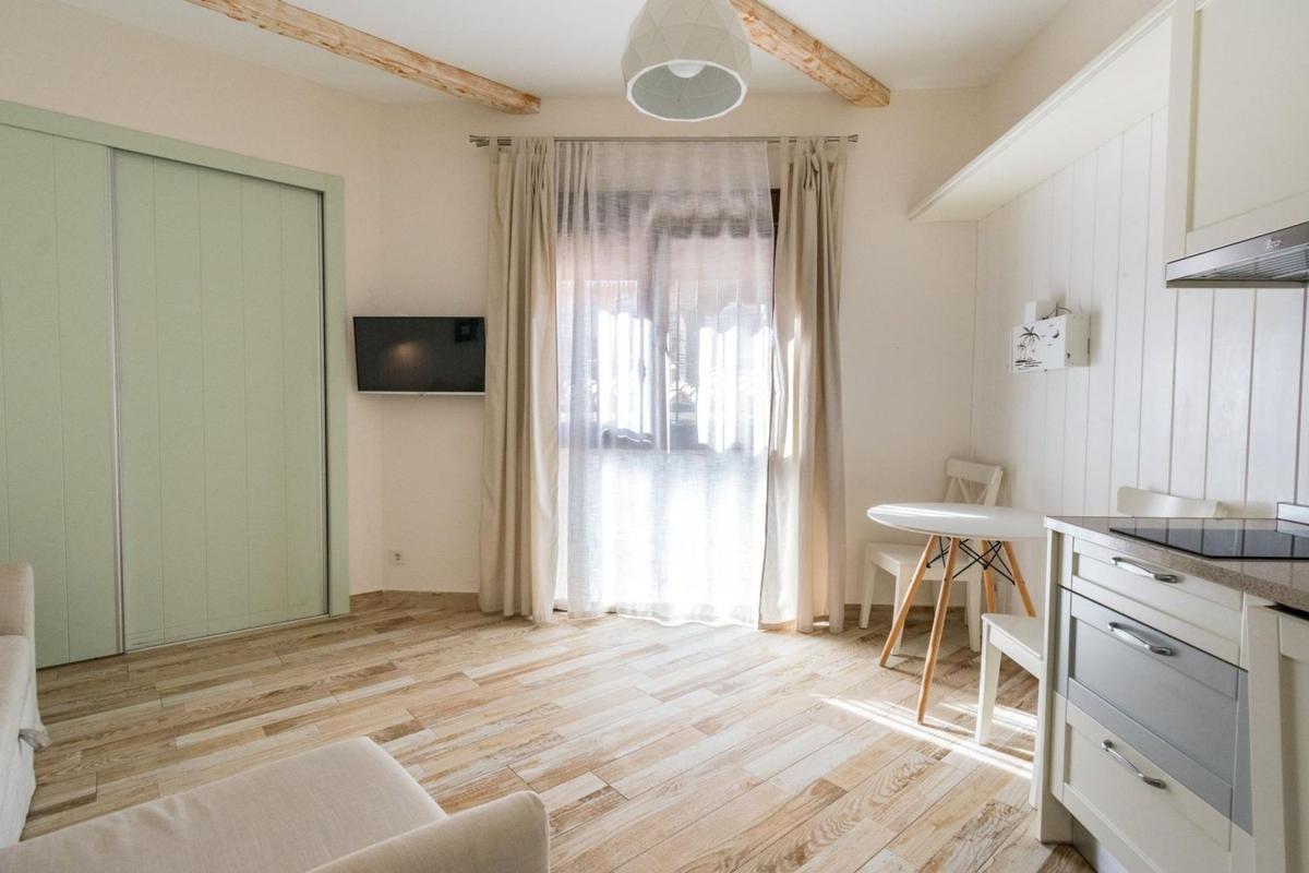 Venta de estudio en Estudio en Avenida Roentgen, Zona los Frutales, Torrevieja, Torrevieja photo 3