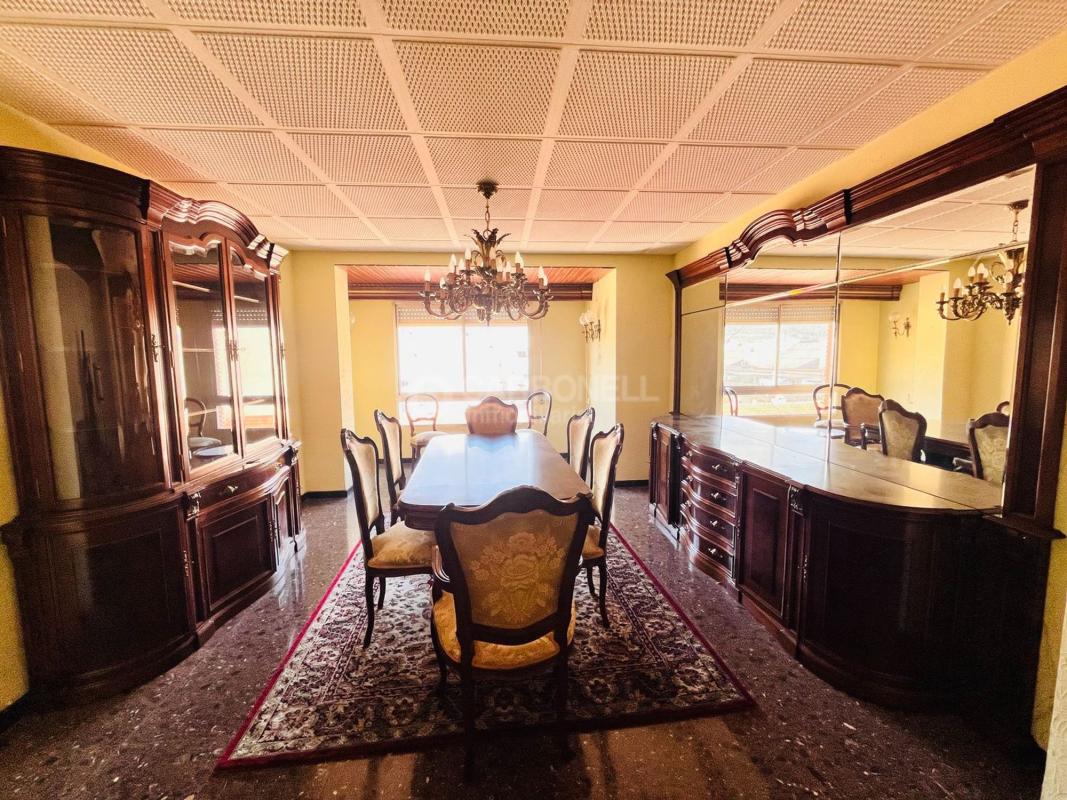 Продажа квартиры на Piso en Calle Isabel la Católica, Barri Eixample, Alcoy / Alcoi, Алкой
photo 3
