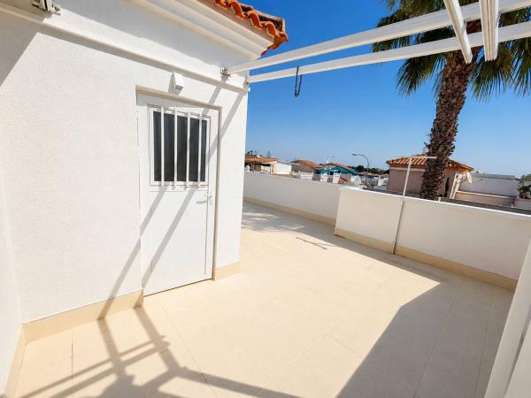 Chalet adosado en Calle Peña De Francia, 51, Los Balcones - Los Altos del Edén, Torrevieja photo 3