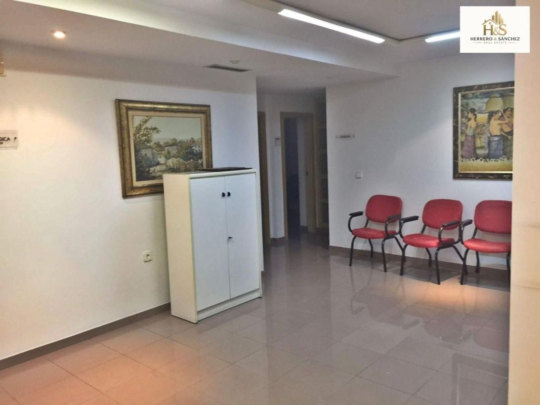 Продажа квартиры на Piso en Rambla de Méndez Núñez, Casco Histórico-Santa Cruz, Alicante / Alacant, Аликанте / Алакант
 photo 2
