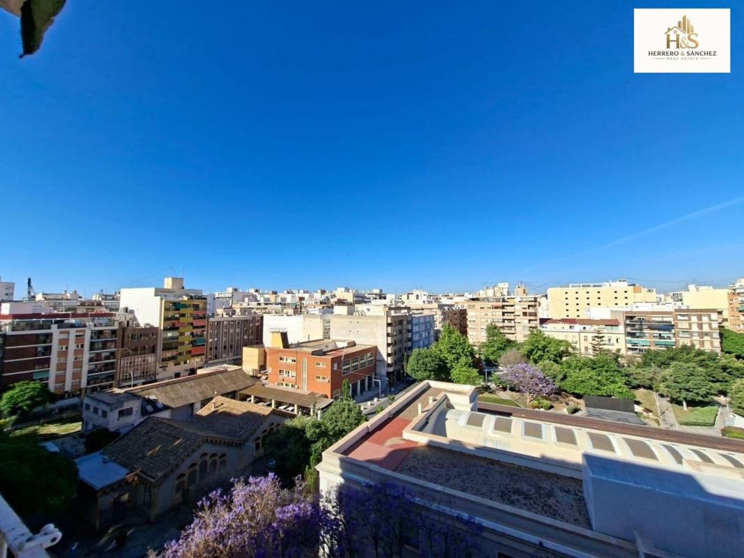 Sprzedaż mieszkania w Piso en Ensanche-Diputación, Alicante / Alacant, Alicante / Alacant
photo 1