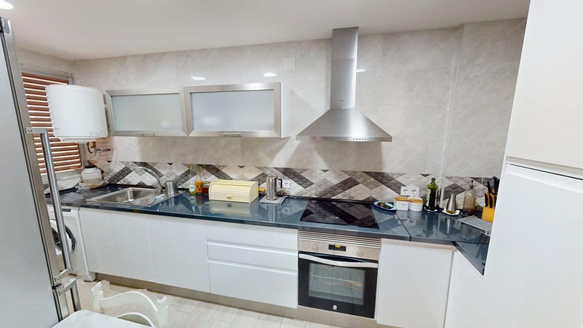 Продажа квартиры на Piso en Calle Guadalest, San Blas, Alicante / Alacant, Аликанте / Алакант
 photo 3