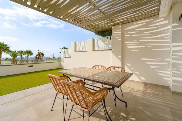 Venta de piso en Piso en Calle de Colombia, 2, Balcón de Finestrat-Terra Marina, Finestrat, Finestrat
 photo 3