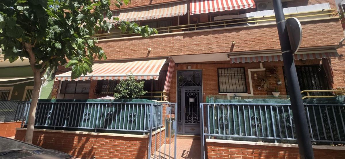Venta de piso en Piso en Calle de Alcalá, Pueblo Poniente, Benidorm, Benidorm
photo 1