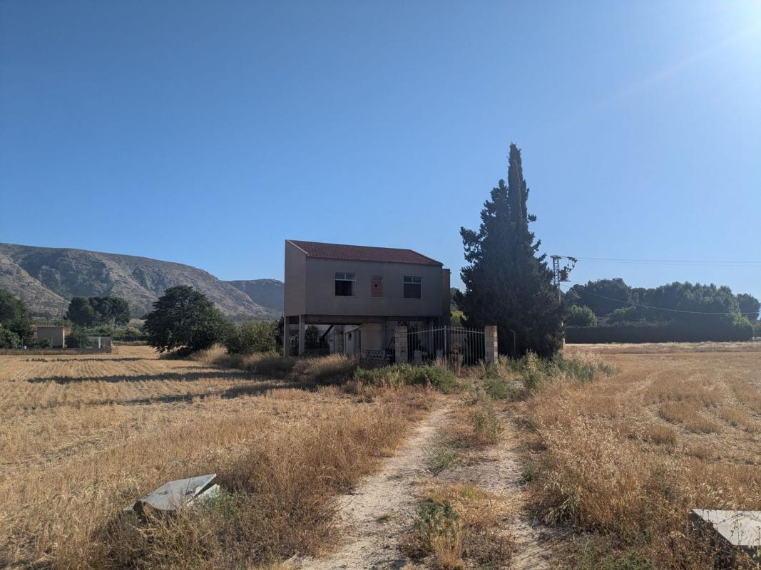 Propiedades en venta y alquiler en España photo 1