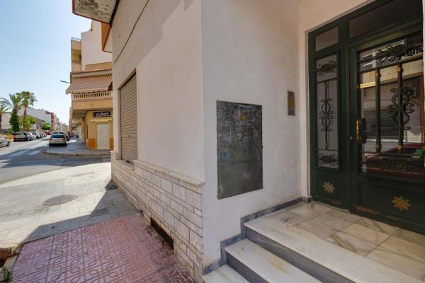 Venta de piso en Piso en Calle San Pascual, Puerto Deportivo, Torrevieja, Torrevieja
 photo 3