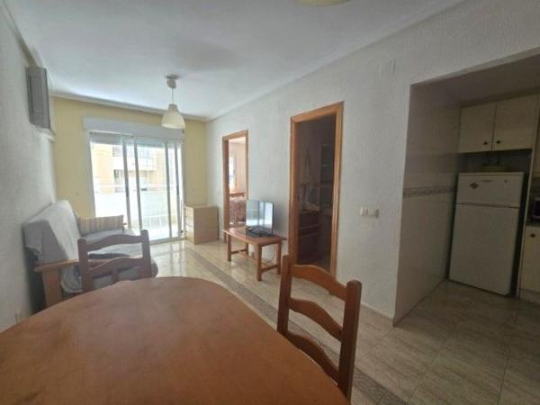 Sprzedaż mieszkania w Piso en Calle la Loma, 82, Avenida Habaneras - Curva de Palangre, Torrevieja, Torrevieja
 photo 1