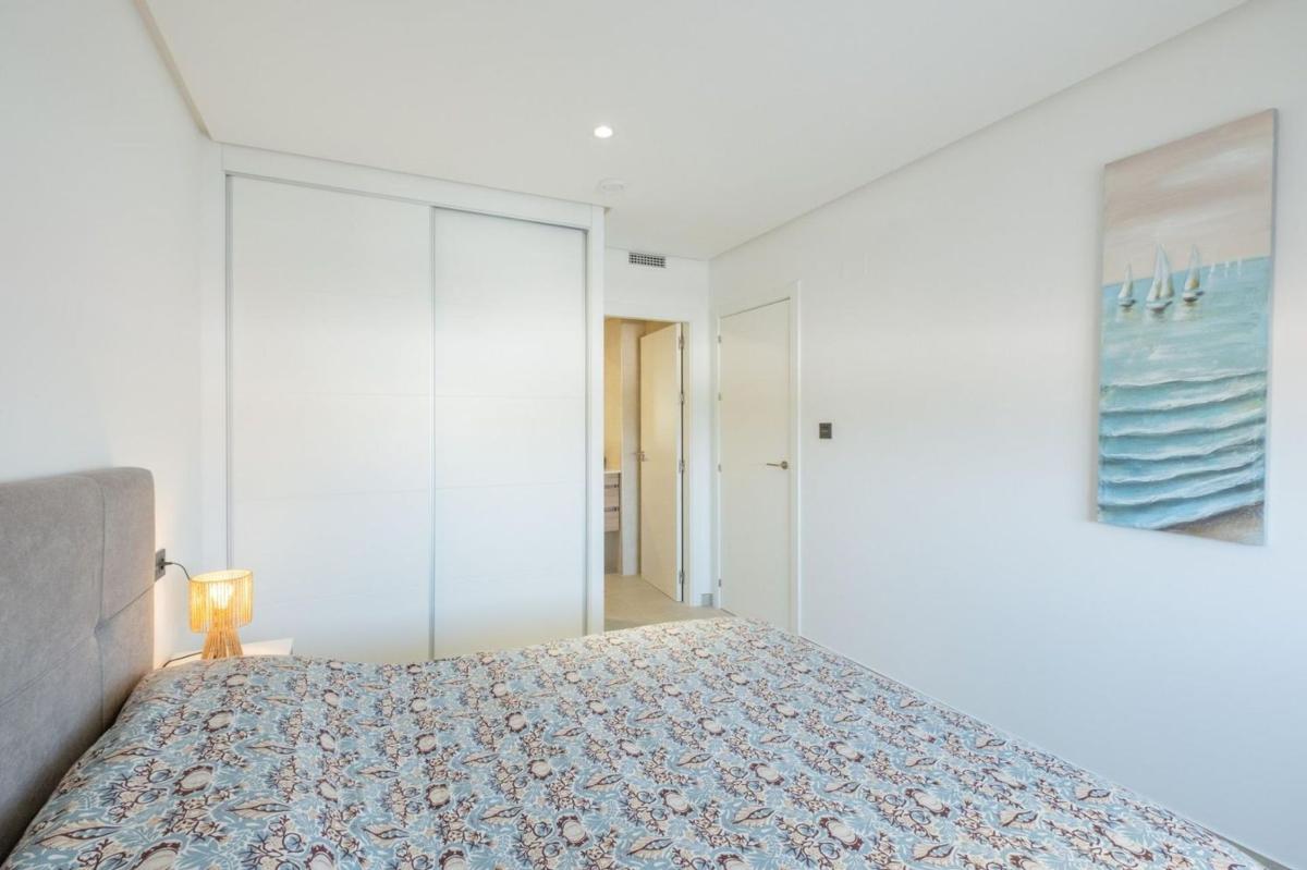 Venta de piso en Piso en Calle Lago de Sanabria, Zona Lago - Los Almendros, Orihuela, Orihuela
 photo 5
