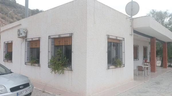 Casa o chalet independiente en Pasaje Cuartel Norte, 3, Crevillente photo 3