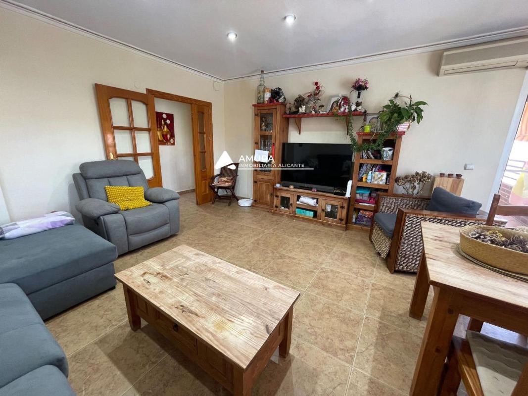 Продажа квартиры на Piso en Calle Argentina, Sax, Сакс
photo 1