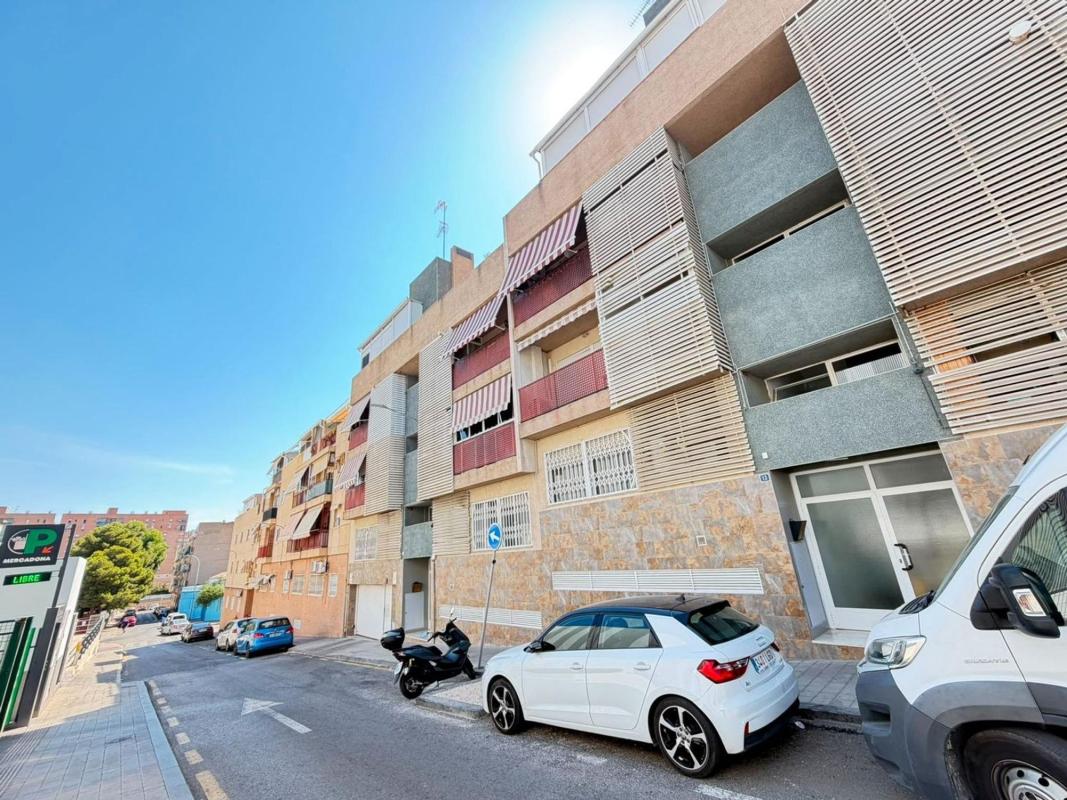 Venta de piso en Piso en Calle Portet de Moraira, 13, San Gabriel, Alicante / Alacant, Alicante / Alacant
photo 1