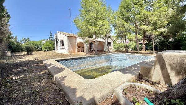 Chalet independiente en venta en Casa o chalet en Calle Romero, El Tosalet - Cap Marti, Jávea/Xàbia, Jávea/Xàbia
 photo 1