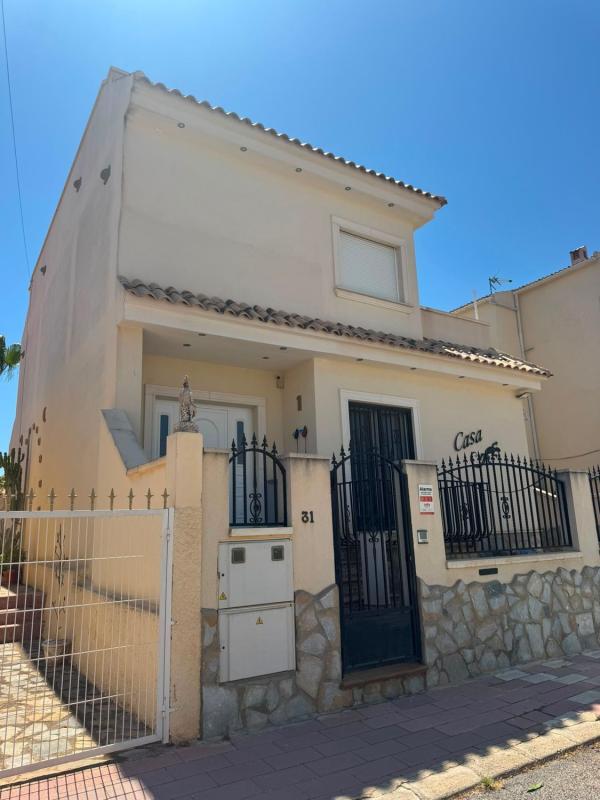 Propiedades en venta y alquiler en España photo 1