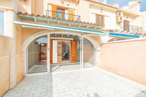 Casa o chalet independiente en Calle Pablo Picasso, 17, La Siesta - El Salado - Torreta, Torrevieja photo 3