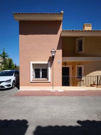 Chalet pareado en Calle de I'Aigualera, 3, Bonalba-Cotoveta, Mutxamel photo 1