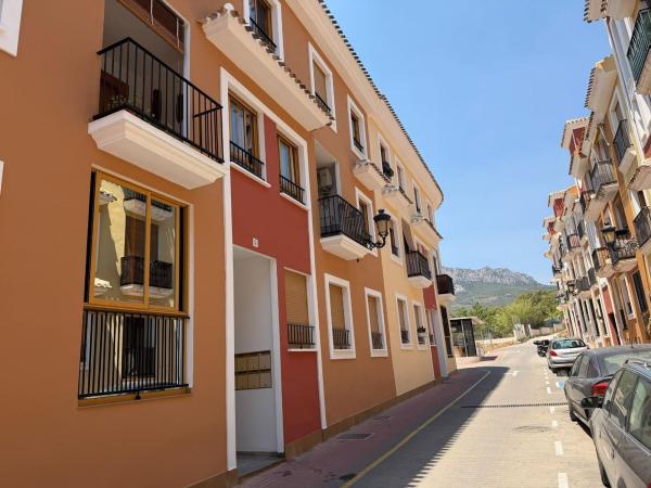 Venta de piso en Piso en Calle de la Serreta, Xirles, Polop, Polop
photo 1