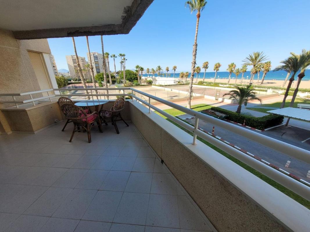 Venta de piso en Piso en Calle Músico Antón Roch, El Palmeral-Urbanova-Tabarca, Alicante / Alacant, Alicante / Alacant
 photo 2