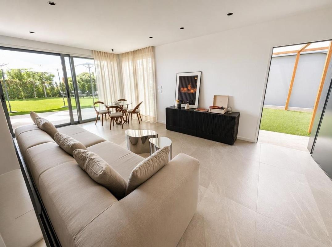 Properties for sale and rent in Spain photo 5