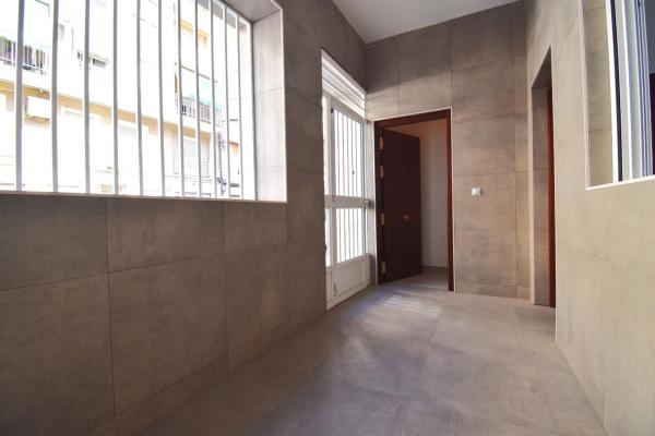 Venta de piso en Piso en Calle del Capità Baltasar Tristany, Reina Victoria-Miguel Hernández, Elche / Elx, Elche / Elx
 photo 4